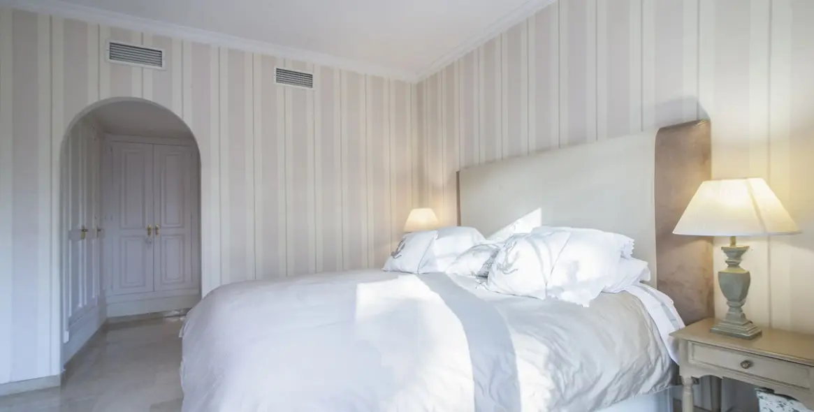 Продажа апартаментов на среднем этаже в Nueva Andalucía 20