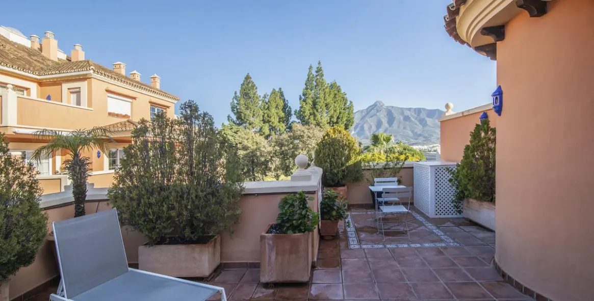 Продажа апартаментов на среднем этаже в Nueva Andalucía 29