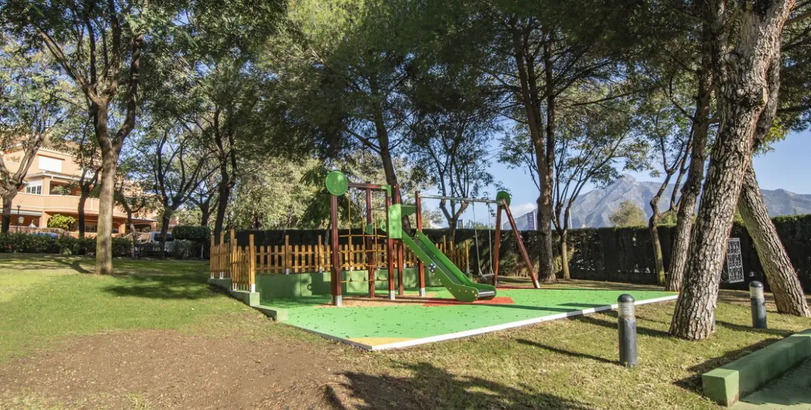 Продажа апартаментов на среднем этаже в Nueva Andalucía 36