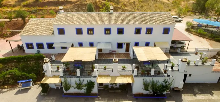 Venta de hotel en Guaro 0