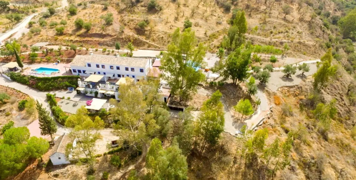 Продажа отеля в Guaro 14