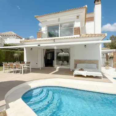 Venta de villa independiente en La Cala Golf