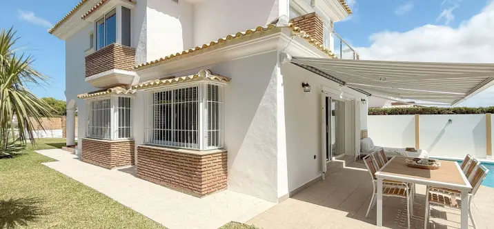 Venta de villa independiente en La Cala Golf 2