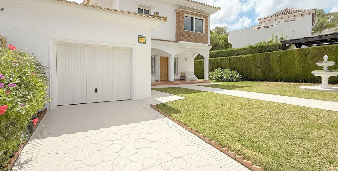 Venta de villa independiente en La Cala Golf 8