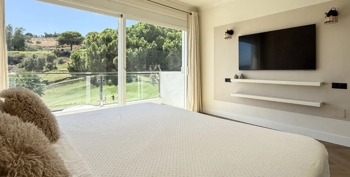 Sale of detached villa in La Cala Golf 29