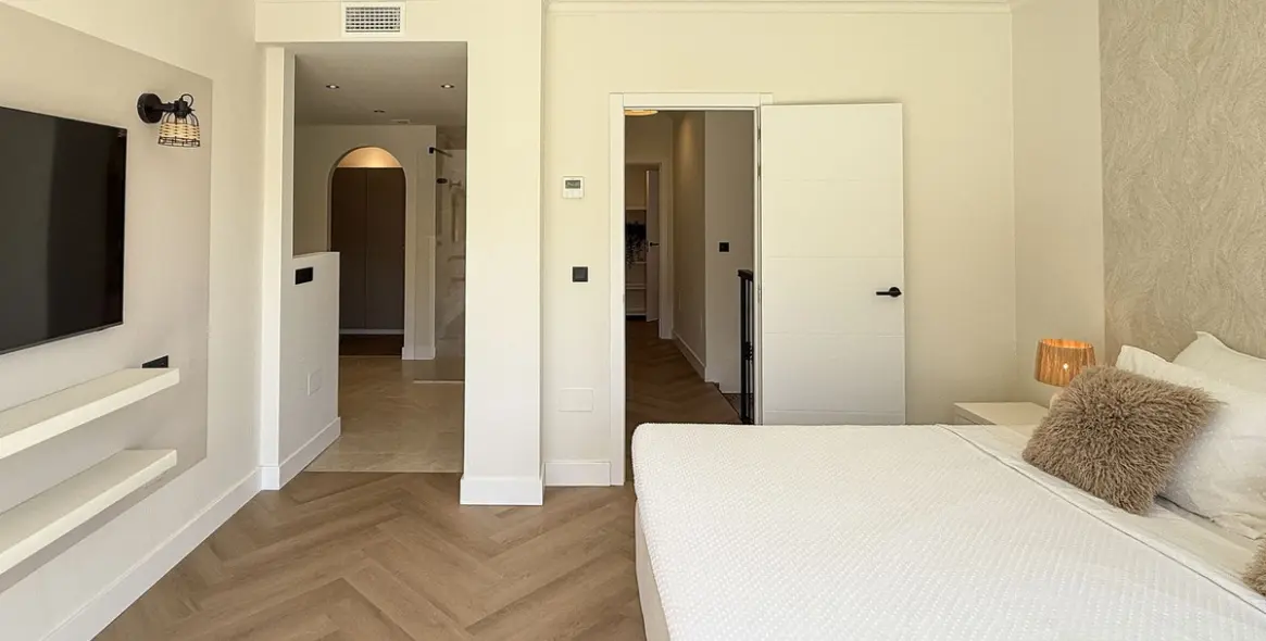 Sale of detached villa in La Cala Golf 32