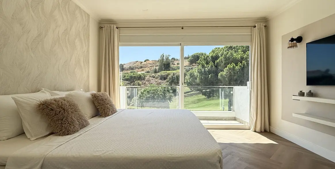 Sale of detached villa in La Cala Golf 33