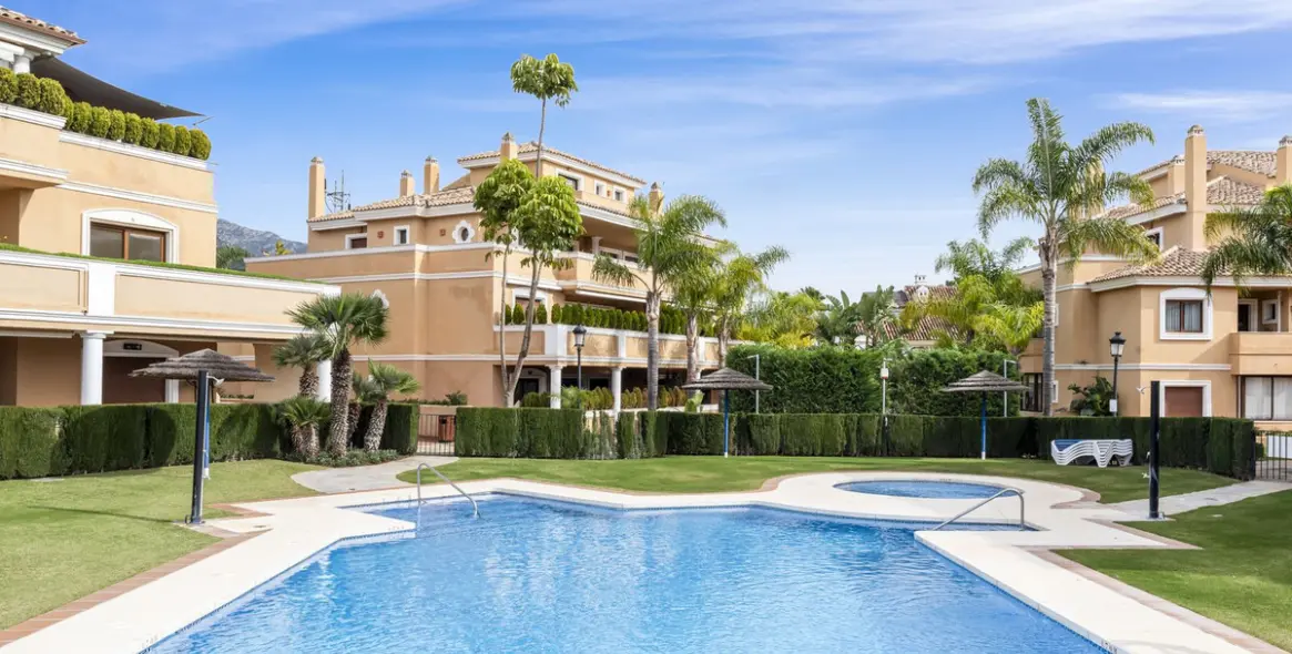 Venta de apartamento en planta baja en The Golden Mile 2