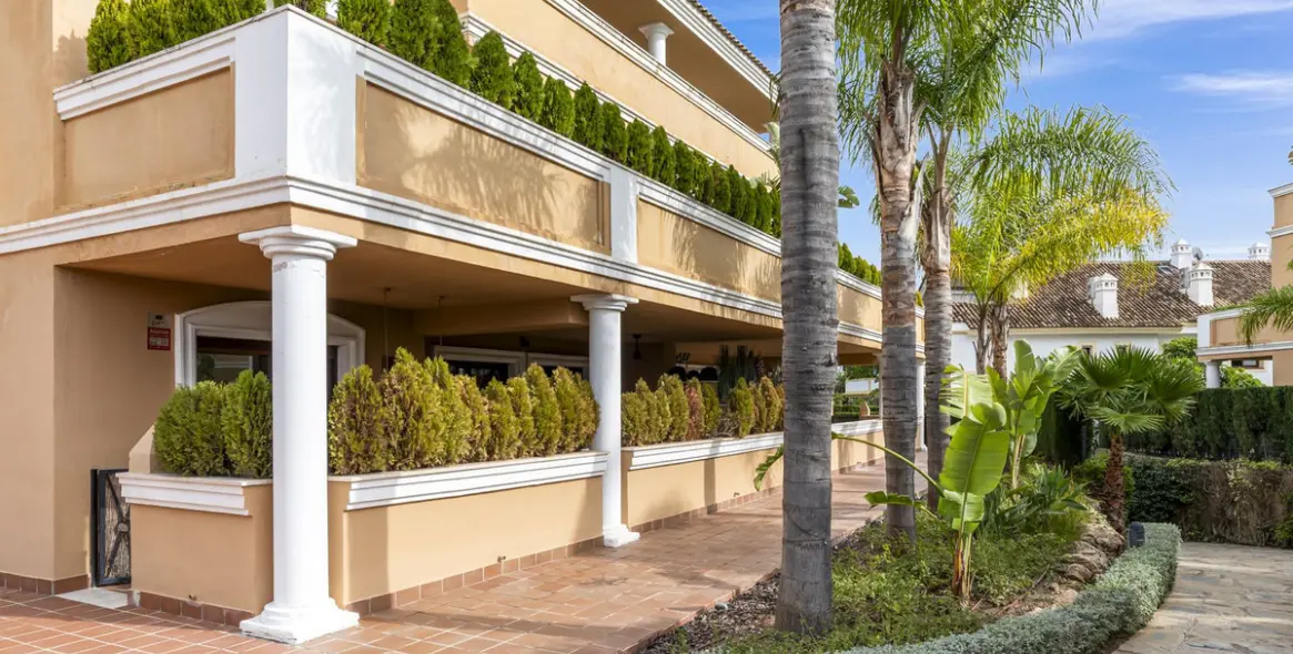 Venta de apartamento en planta baja en The Golden Mile 6