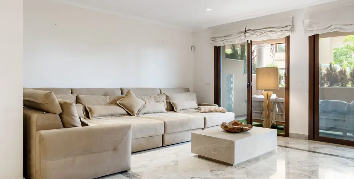 Venta de apartamento en planta baja en The Golden Mile 10