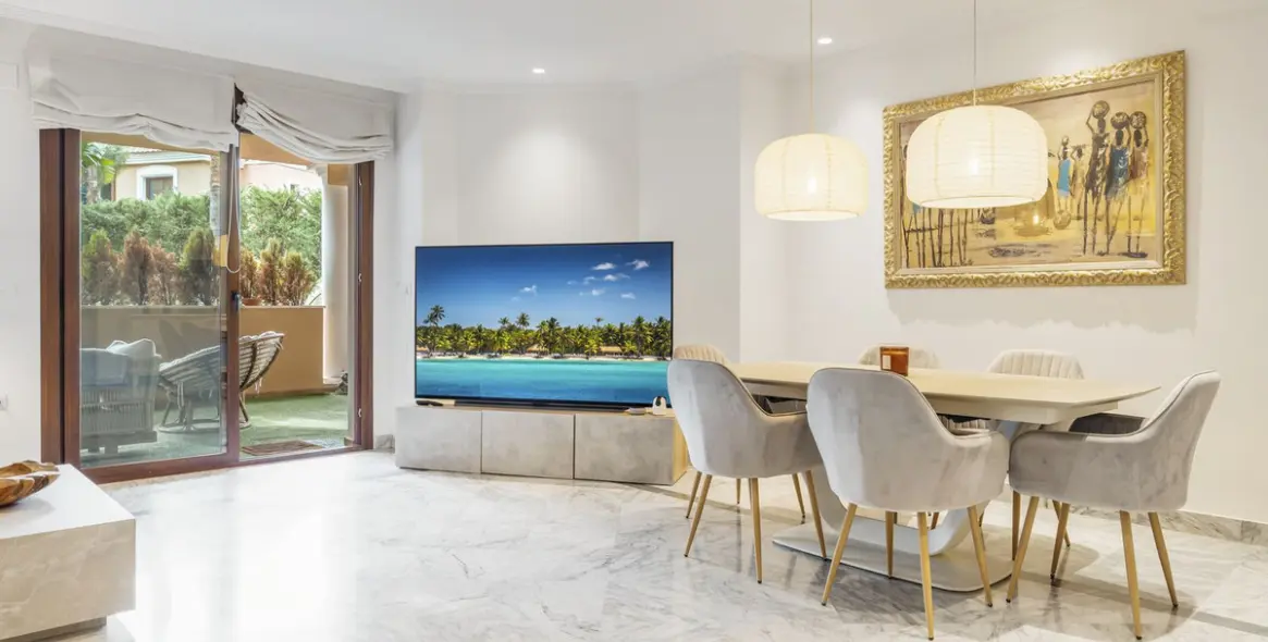 Venta de apartamento en planta baja en The Golden Mile 11