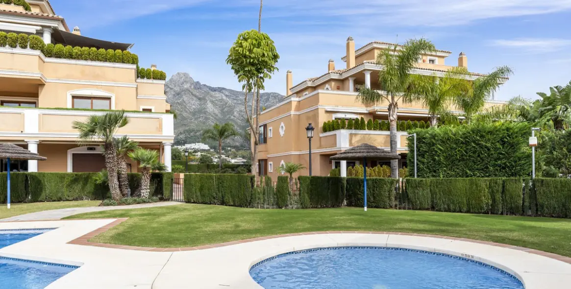 Venta de apartamento en planta baja en The Golden Mile 12