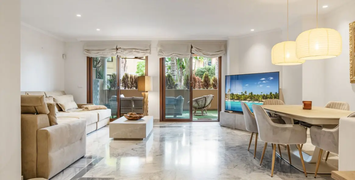 Sale of ground floor apartment in The Golden Mile 5