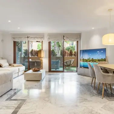 Sale of ground floor apartment in The Golden Mile