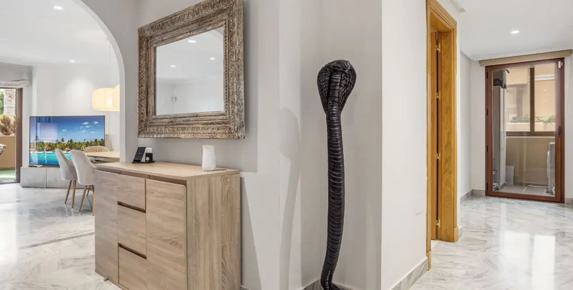 Sale of ground floor apartment in The Golden Mile 18