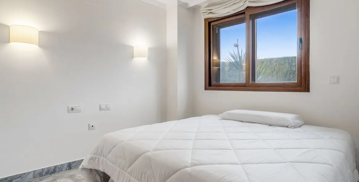 Sale of ground floor apartment in The Golden Mile 19