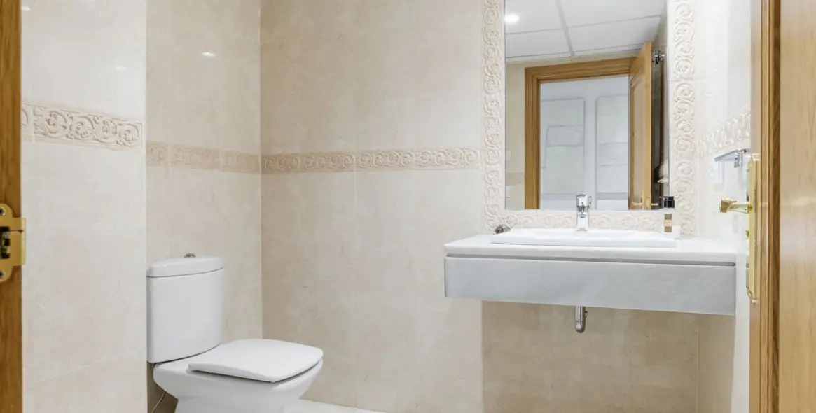 Продажа апартаментов на первом этаже в The Golden Mile 23