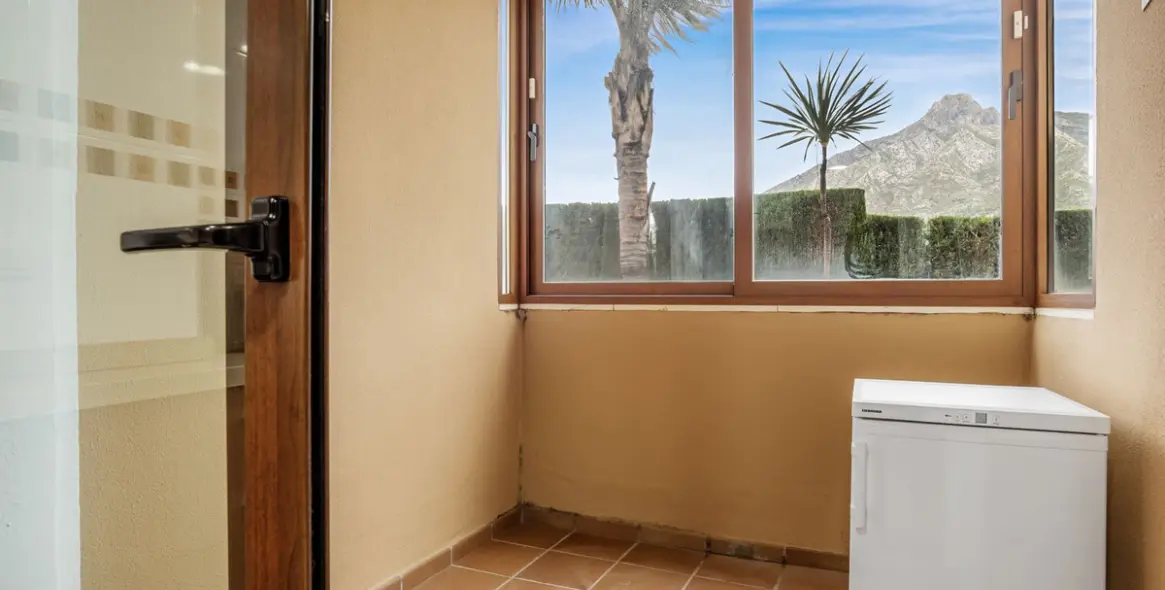 Продажа апартаментов на первом этаже в The Golden Mile 25