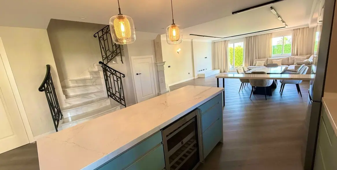 Venta de adosado en El Paraiso 5