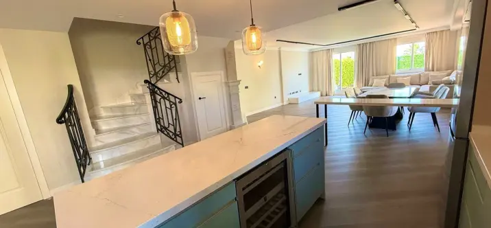 Venta de adosado en El Paraiso 4