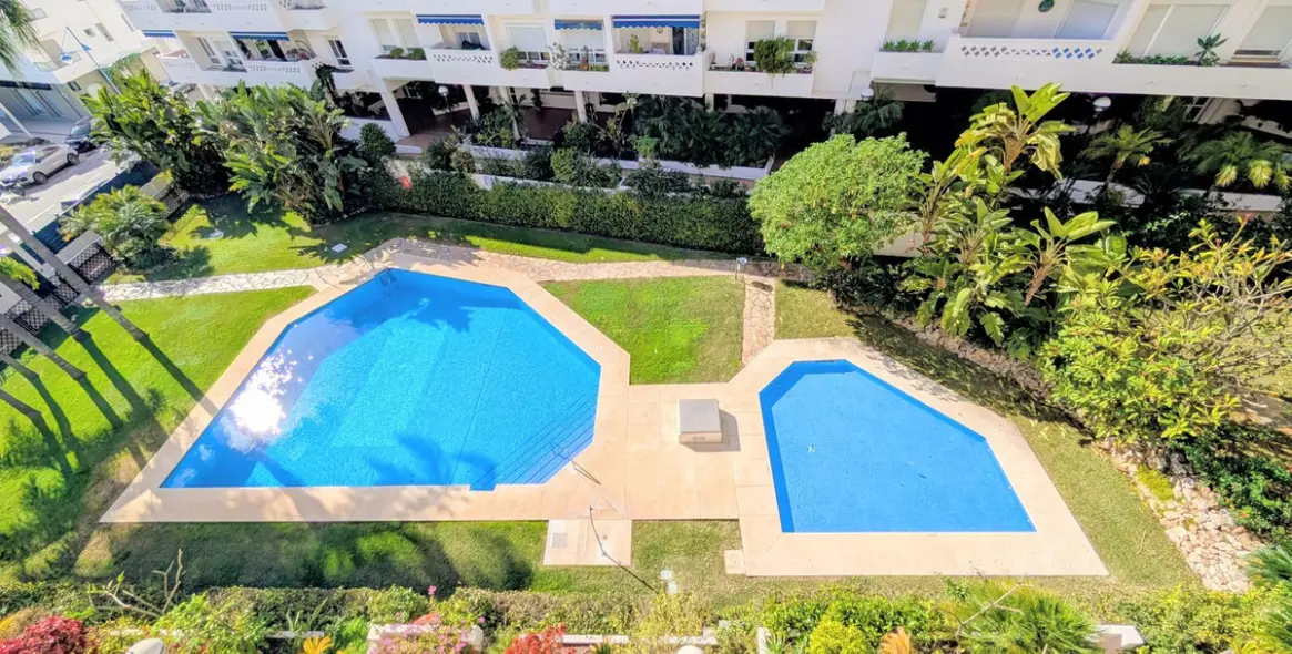 Venta de ático dúplex en San Pedro de Alcántara 2