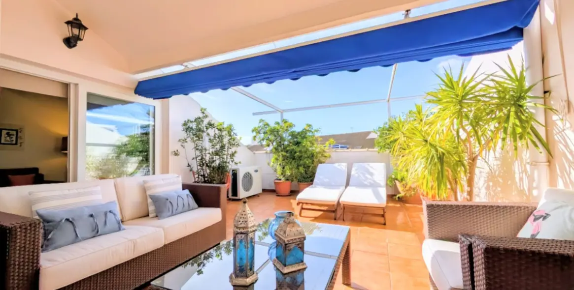 Продажа двухуровневого пентхауса в San Pedro de Alcántara 26