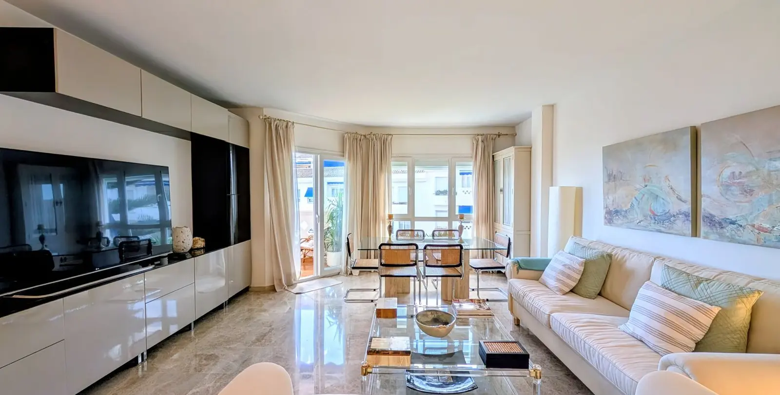 Продажа двухуровневого пентхауса в San Pedro de Alcántara 3