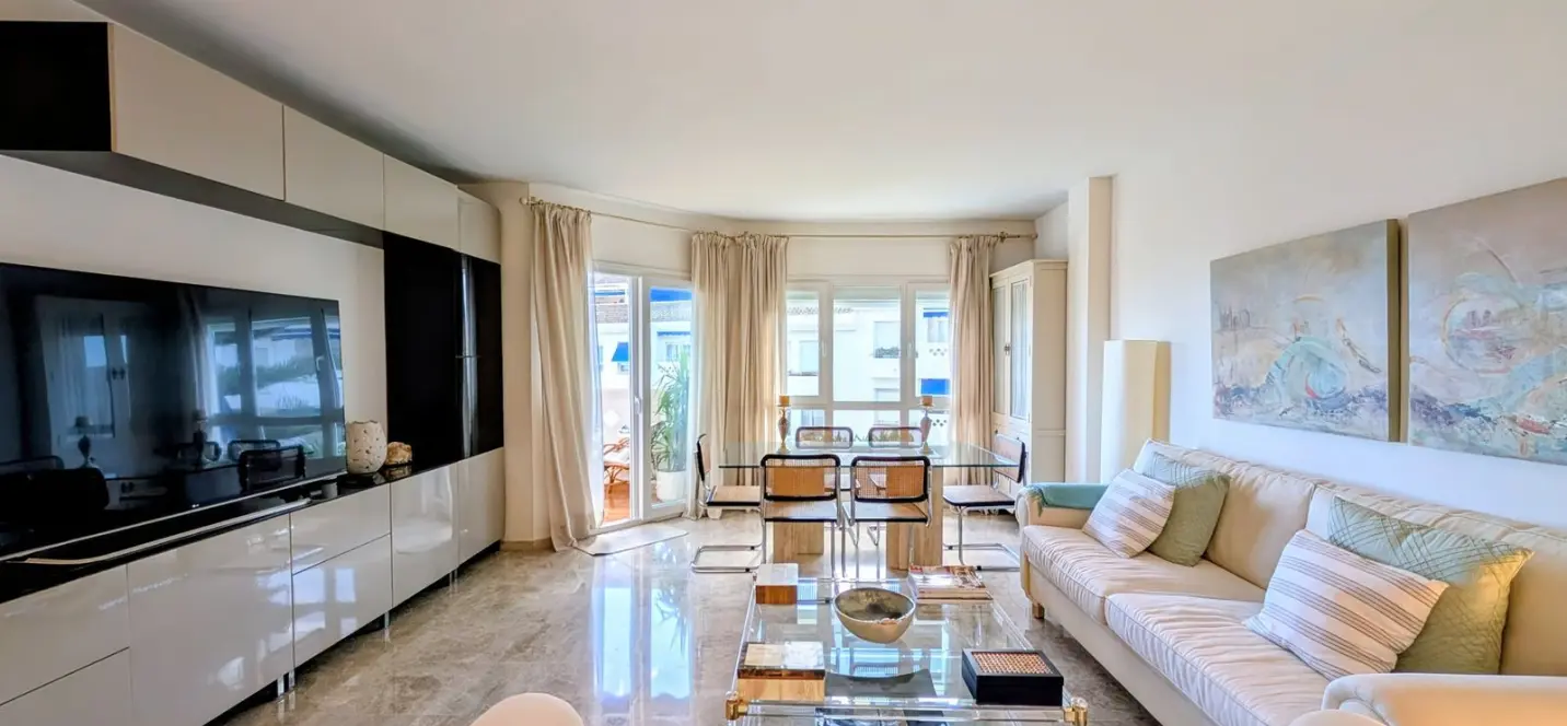 Venta de ático dúplex en San Pedro de Alcántara 2