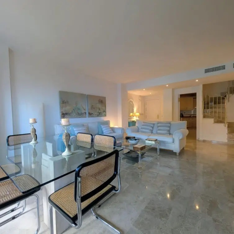 Venta de ático dúplex en San Pedro de Alcántara