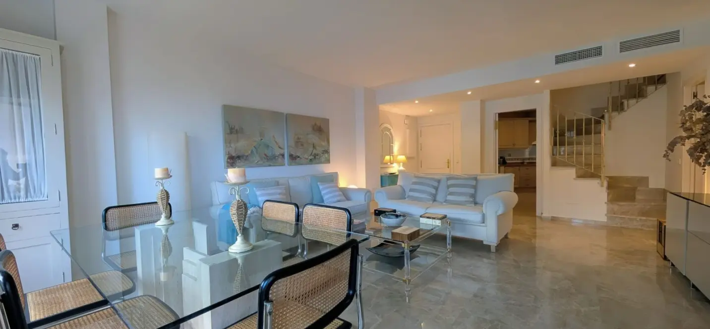 Venta de ático dúplex en San Pedro de Alcántara 3