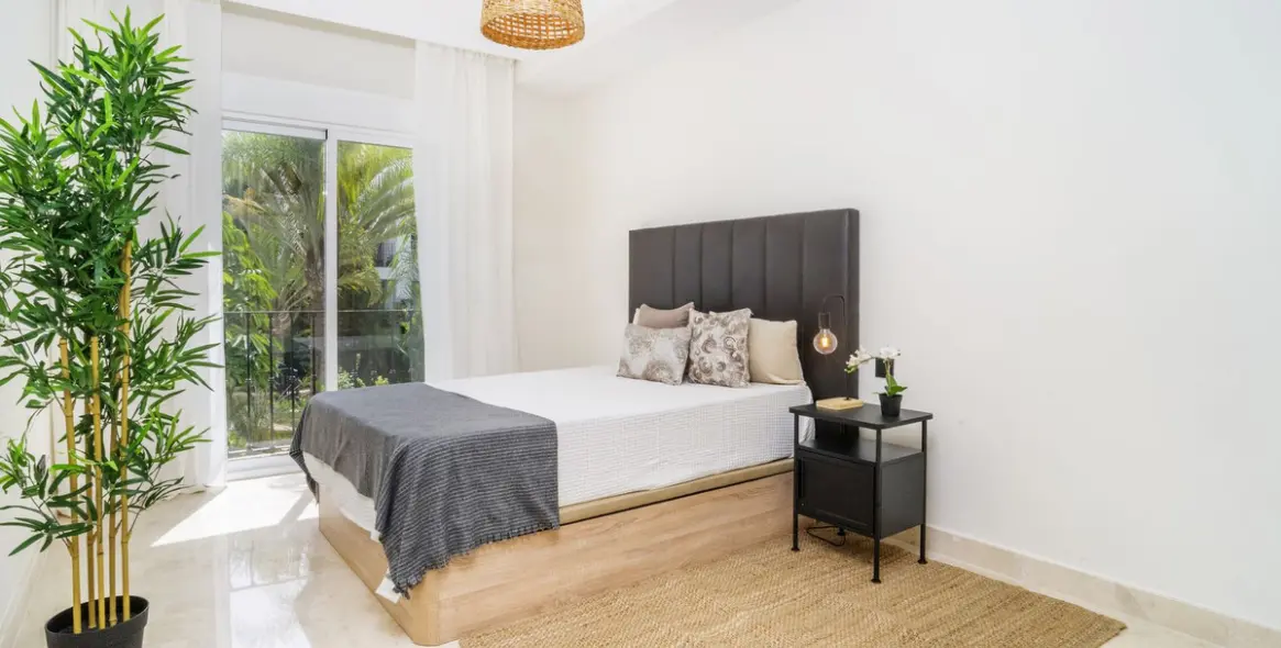 Venta de apartamento en planta media en Marbella 5