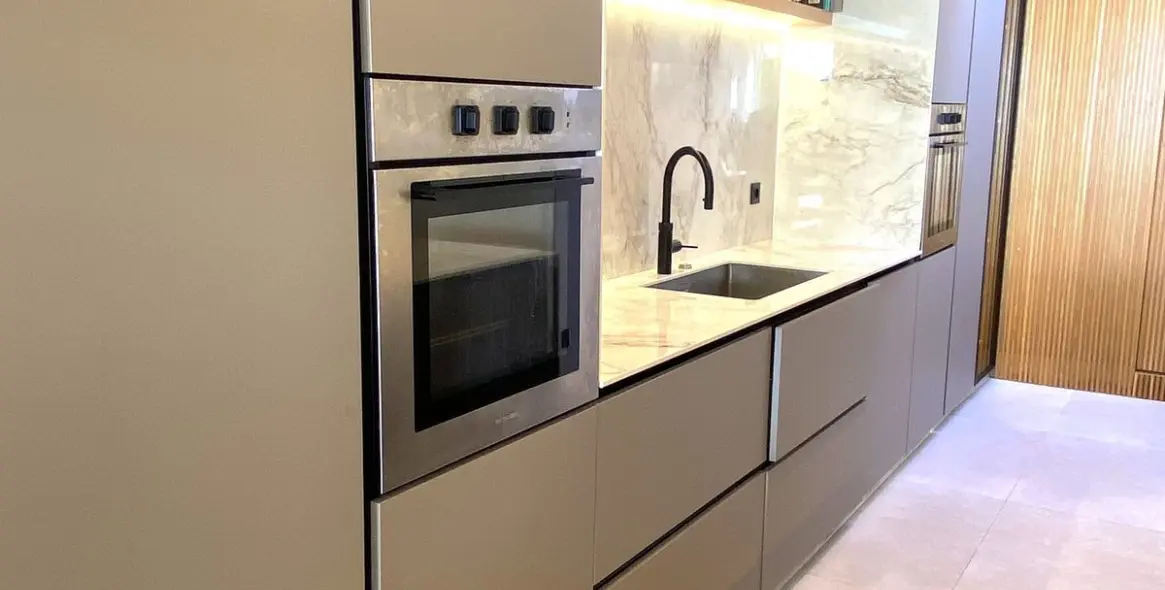 Venta de adosado en La Quinta 9