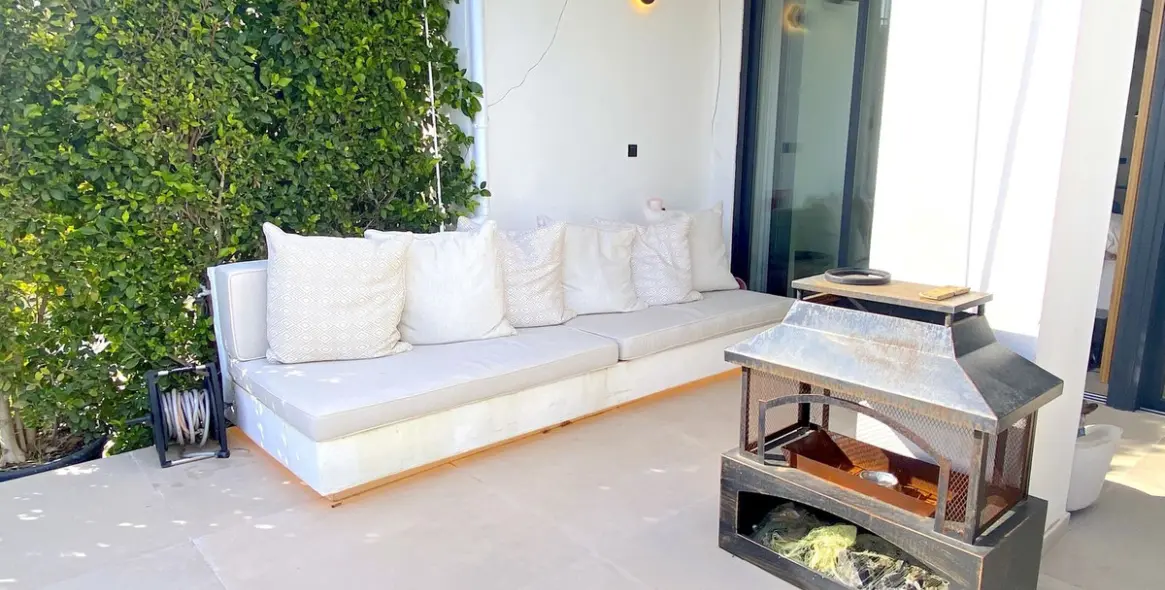 Venta de adosado en La Quinta 14