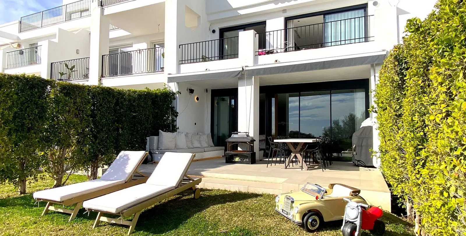 Sale of townhouse in La Quinta 1