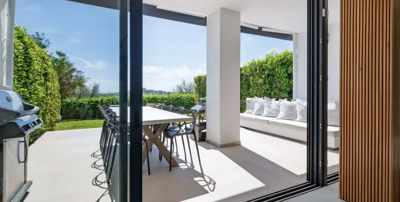 Sale of townhouse in La Quinta 5
