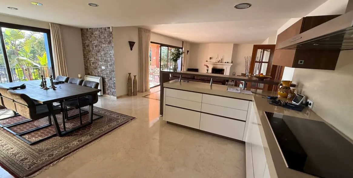 Venta de villa independiente en Artola 3