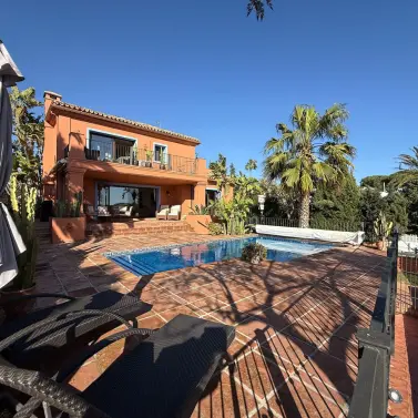 Venta de villa independiente en Artola