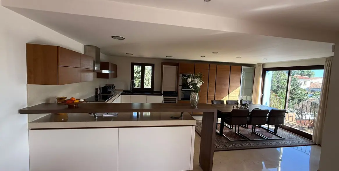 Venta de villa independiente en Artola 9