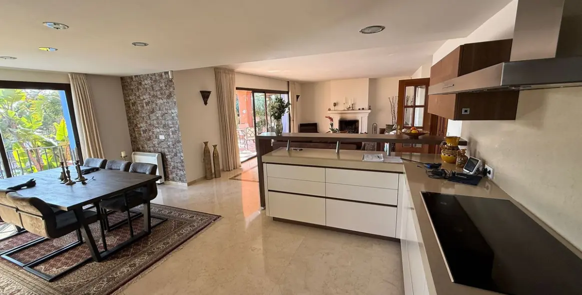 Venta de villa independiente en Artola 10