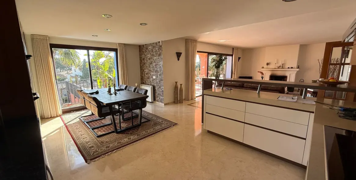 Venta de villa independiente en Artola 12