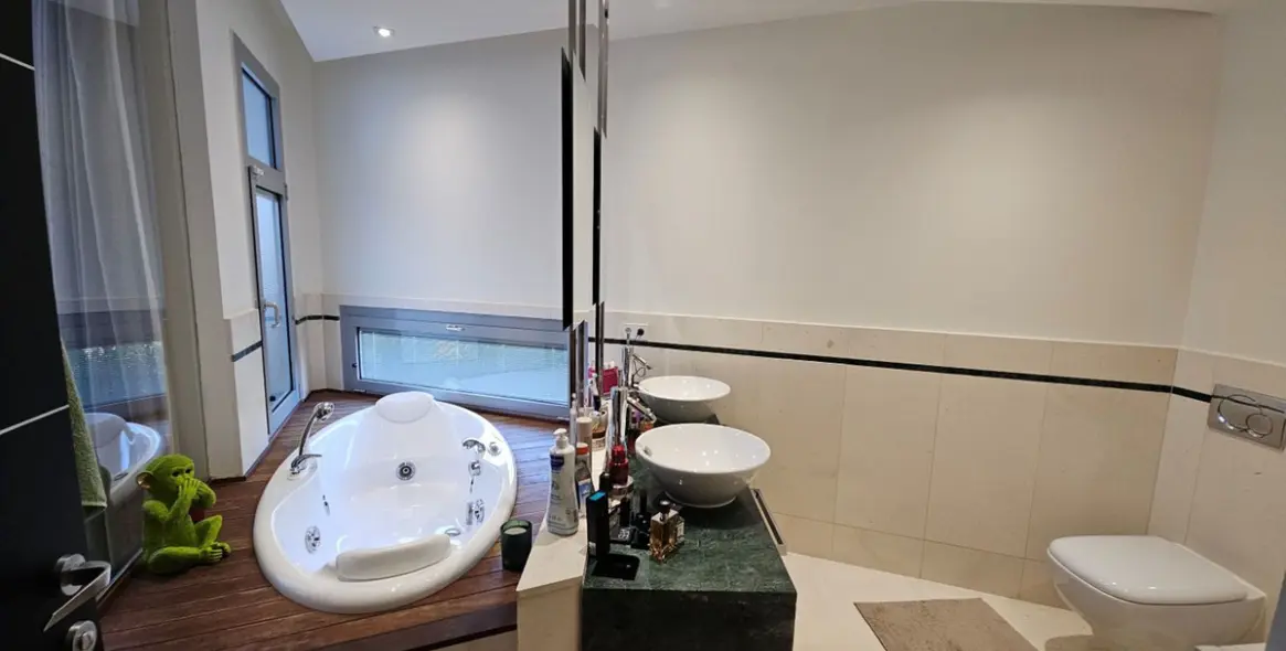 Venta de casa pareada en Sierra Blanca 17