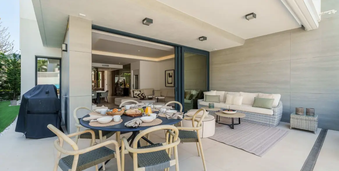 Venta de casa pareada en Puerto Banús 12