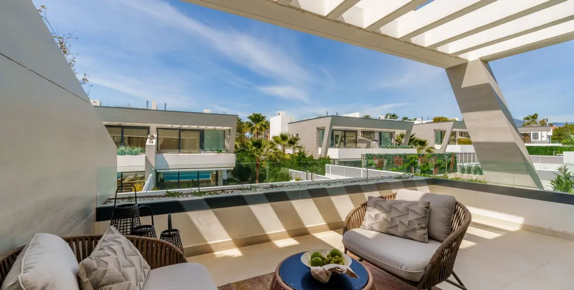 Venta de casa pareada en Puerto Banús 15