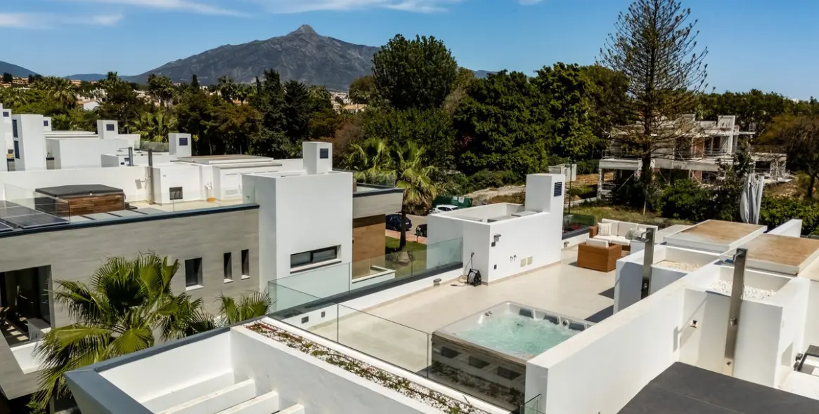 Venta de casa pareada en Puerto Banús 19