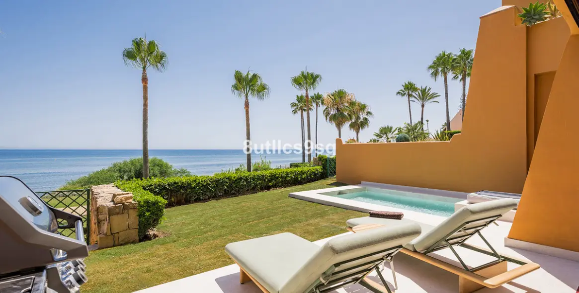 Venta de apartamento en planta baja en Estepona 3