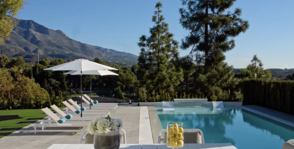 Venta de villa independiente en Aloha 2