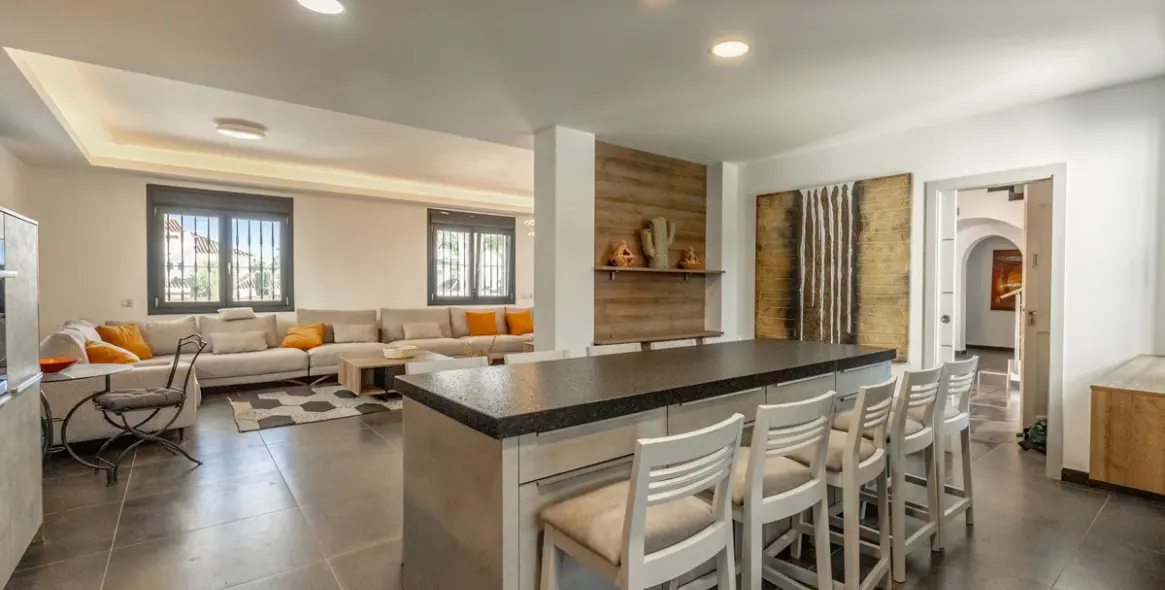 Долгосрочная аренда  отдельно стоящей виллы в Nueva Andalucía 15