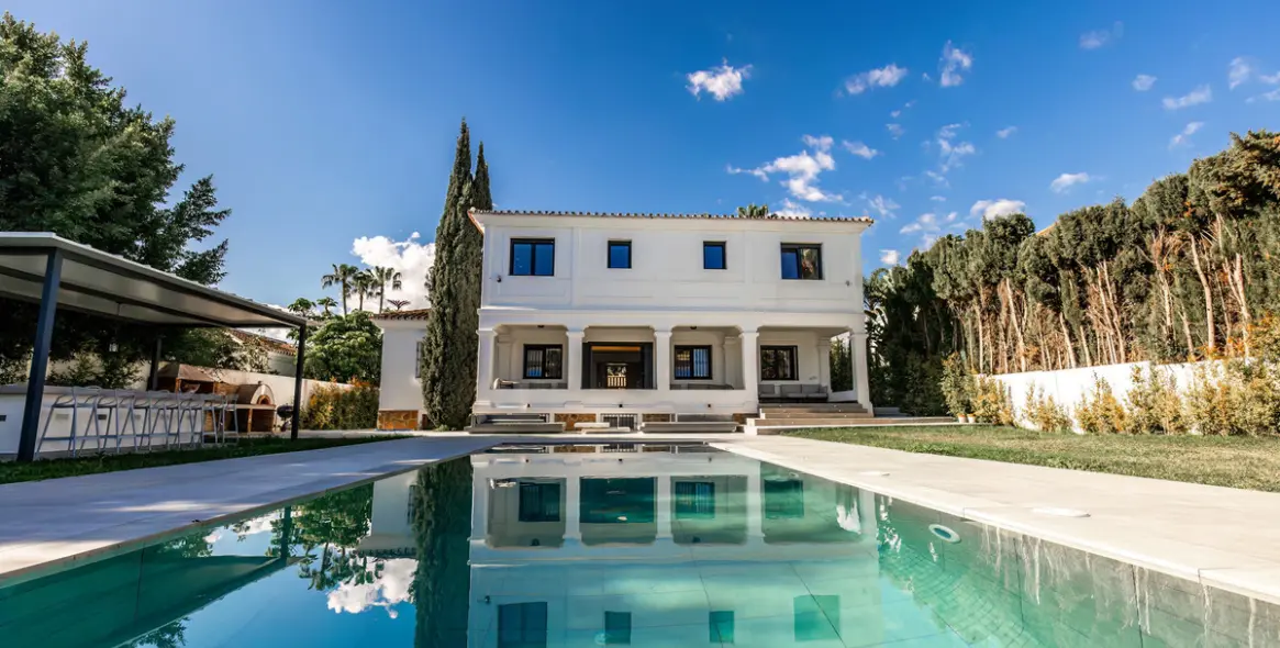 Long-term rent of detached villa in Nueva Andalucía 1