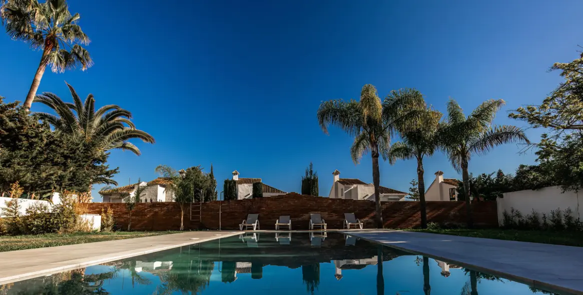 Long-term rent of detached villa in Nueva Andalucía 3