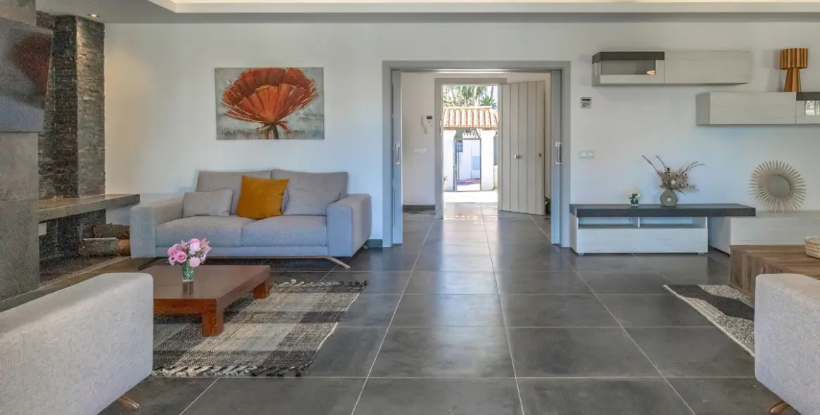 Long-term rent of detached villa in Nueva Andalucía 17